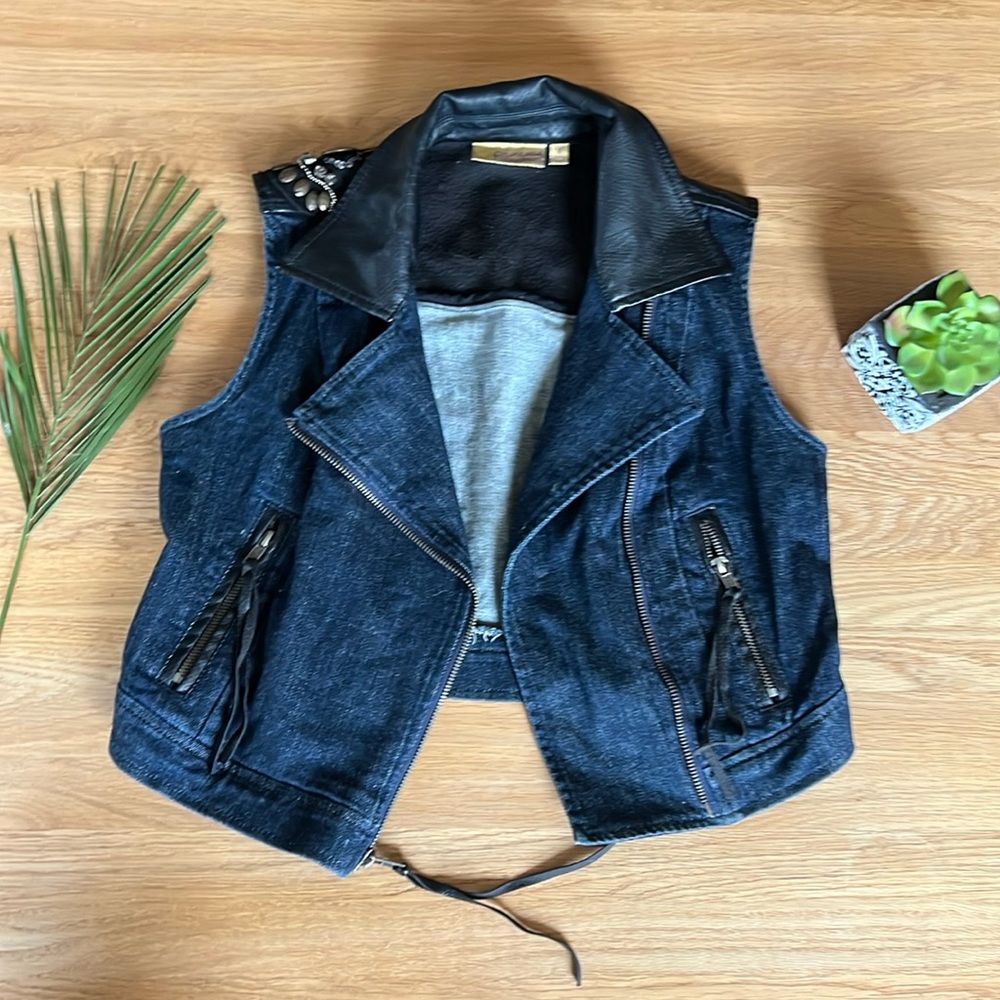 Princess by Vera Wang denim vest with shoulder embellishment, size M